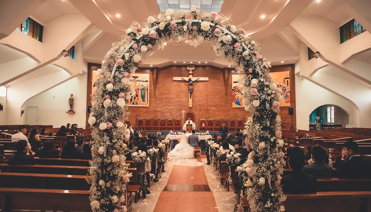 Christian Singles in Arizona: How to Find Love in a Holy Way